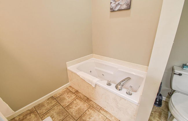 The Crimson Retreat Only 5 Miles to the Stadium BBQ Coffee Games - Foto 12