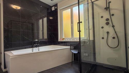 T2 en centre-ville d'Illiers-Combray - parking- lit king size - terrasse - Foto 5