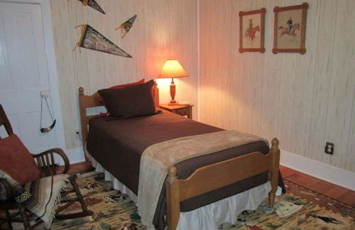 Historic Cottage with Country Charm Next to Creek in Carlisle, Pennsylvania - Foto 14