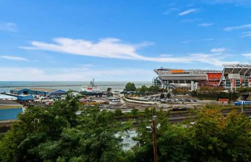 Lakefront Loft - Walk 2 First Energy x Progressive - Foto 35