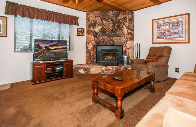 Cedar Pines - Mountain home in a tree filled neighborhood with WIFI - Foto 13