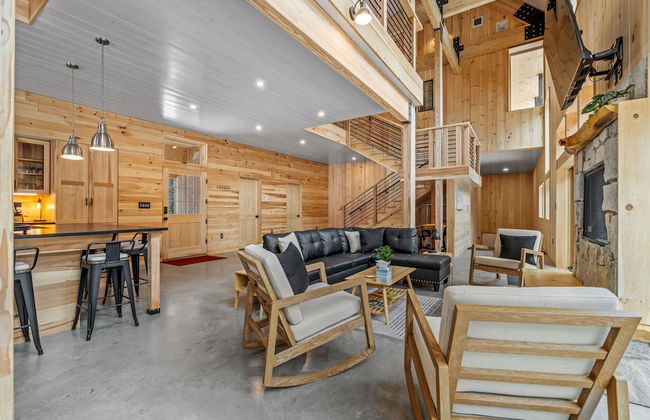 Ski Cabin w Hot Tub Gas Fireplace Near Cranmore - Photo 9