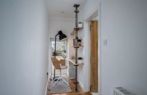 Spacious & Stylish StoneHous Cottage - Photo 10