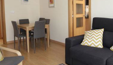 Quiet, Modern Apartment - Photo 4