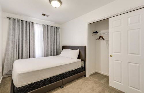 3 Mi to Dtwn Worcester! Spacious 2-Story Townhome! - Foto 14