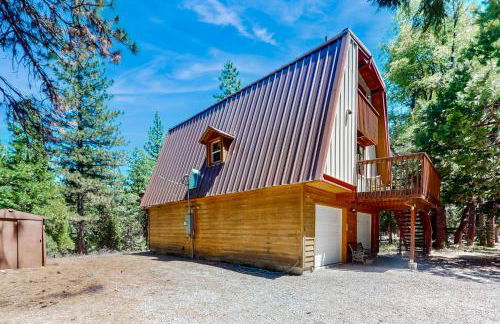 Sierra Nevada Hideaway Cabin with Deck, Mtn Views - Foto 23