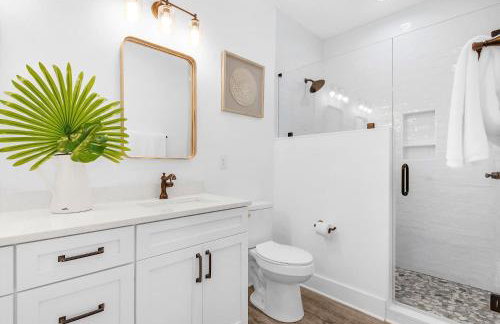 Latitude! New 8 Bedrooms! Beach! - Foto 39