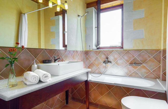 Villa in Kamisiana With Private Pool & Beach - Photo 14