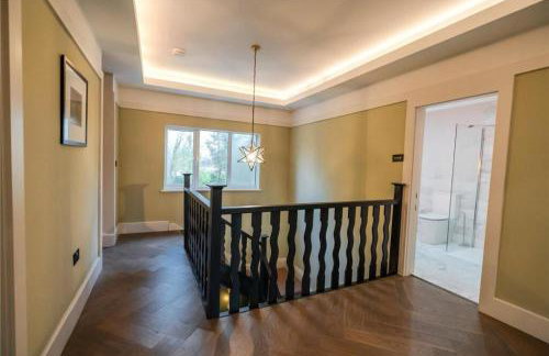 Humberston Avenue Large 4bed - Contractors Welcome & Big Living Area - Photo 15