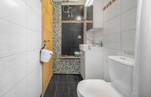 The HostMaster Ethnic Touch Feel Studio - Photo 15