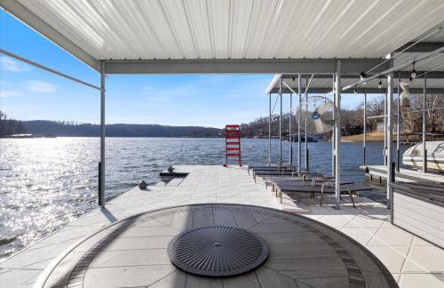 LOTO Pointe, Updated Luxury Home w/ Boat & PWC Slip, Boat Ramp, Firepits, Pool Table & More! - Foto 54