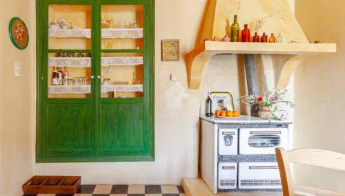 Το Aρχοντικό των Τσιντζίνων - Foto 5, stove