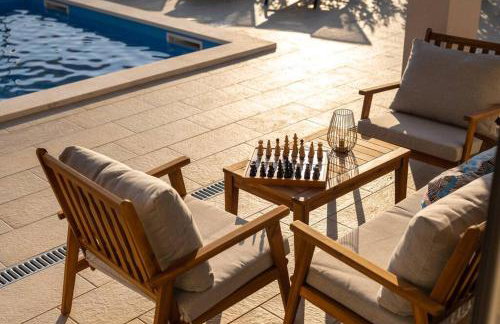 Villa Roza s privatnim grijanim bazenom i jacuzzijem - Foto 32