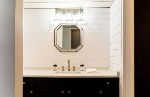 Famous Music Row Presidential Suite with Guitar Pool - Foto 43