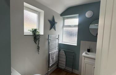 Stylish 3 Bed House in Fratton with Garden & Parking, Sleeps 6 - Foto 9