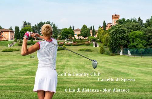 Incantevole vista dalle mura del castello. - Foto 58