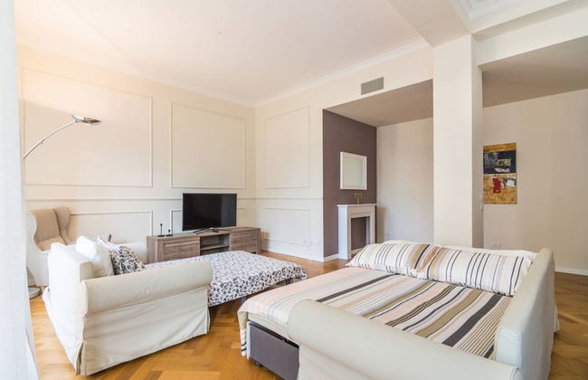 Luxury 3 Bedrooms Near Duomo - Photo 16