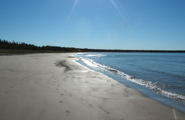 4 Bedroom Cottage On Manitoulin Island - Next to Sandy Beach! - Foto 28