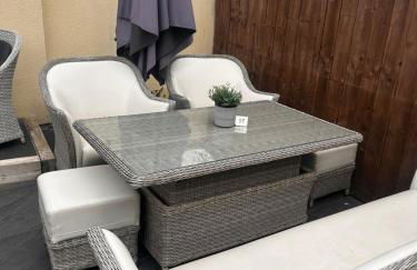 Sleeps 7, entire apartment,with restaurant next door - Foto 4