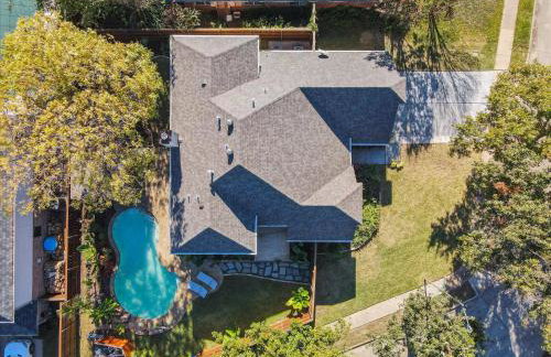 Luxury Holiday Home 5BR Hot Tub, Pool & Beautiful Backyard - Foto 39