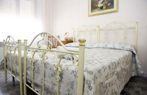 OLTREMARE casa per vacanze con terrazzo e 3 camere con 6 PL - Foto 2