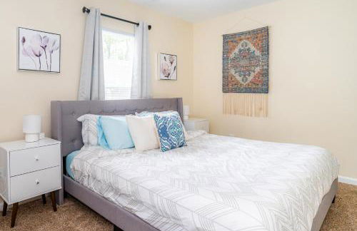 Serine Space - Townhome - King Bed - Duke - Long Term Stays - Foto 8