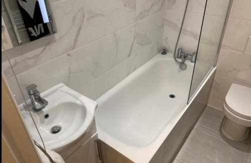 Central 1bedroom Apartment, connected via underground, overground and many bus routes - Foto 10