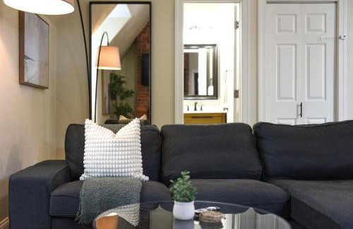 3 Bedroom House with Netflix, FREE Parking, Near Hospitals, Shopping,Food - Foto 16