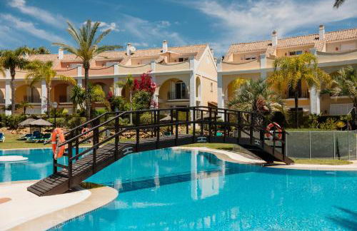 Townhouse in first line beach, Bahia de Marbella, Marbella - Photo 54
