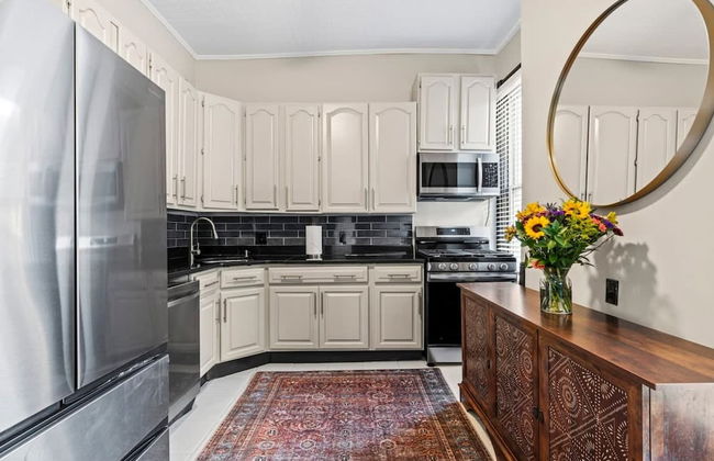 Spacious Exclusive DC Logan Circle Townhouse - Photo 8