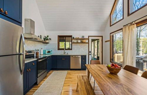 The Blue Forest Chalet - Kayak, Hike, Hot Tub - Foto 62