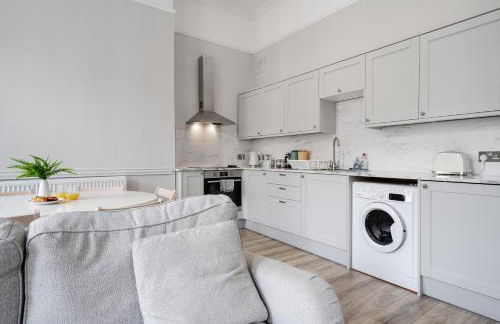 Central L1 Stay, Close to all Attractions, Parking Nearby - Foto 18