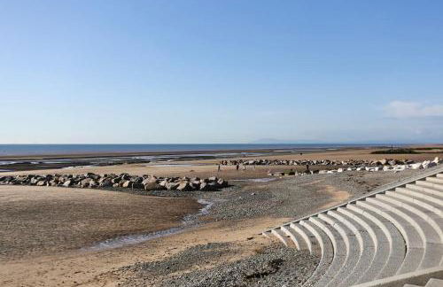 Fabulous beachfront 3 bed house with parking - Foto 57