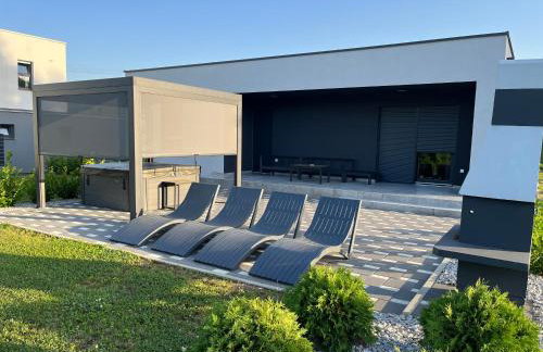 K Relax Place, Varaždinske Toplice, modern home with Sauna, Jacuzzi, WIFI - Foto 2