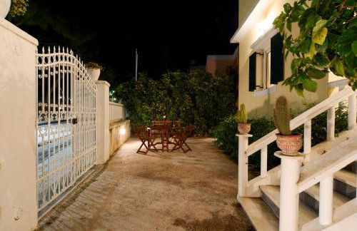 JASMINE OF POSEIDONIA - Foto 51