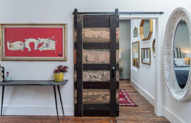 High-design Loft on Historic Alley Park Free - Photo 29