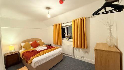 Comfy, king bed families & Contractors welcome - Foto 5