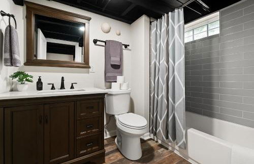 New! Private Lakefront Retreat 3BR 2BA Game Room - Foto 36