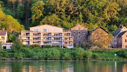 Elegant Apartment with Direct River View, Balcony and Parking in Bernkastel-Kues - Foto 4