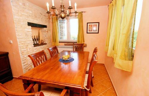 Family friendly house with a swimming pool Visnjan - Strpacici, Central Istria - Sredisnja Istra - 3351 - Foto 28