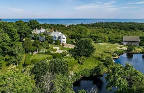 Cranberry Hill | 9 BR 22 Acre Estate | Sleeps 24 - Photo 5