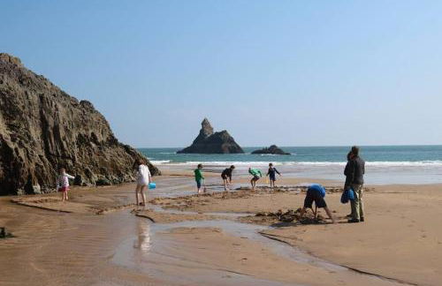 Family-friendly cottage - walk to stunning beach - Foto 25