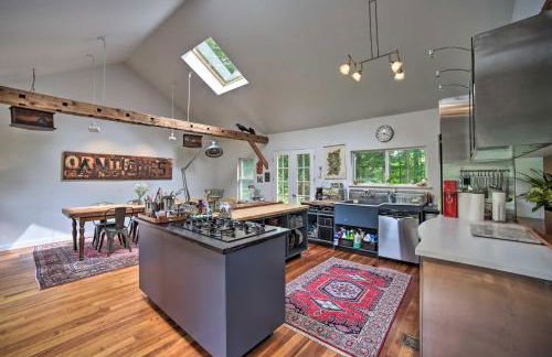 Game Room and Fire Pit Peaceful Catskills Farmhouse - Photo 15