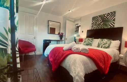 2 Bedroom - Garden Apartment, with parking - Foto 3