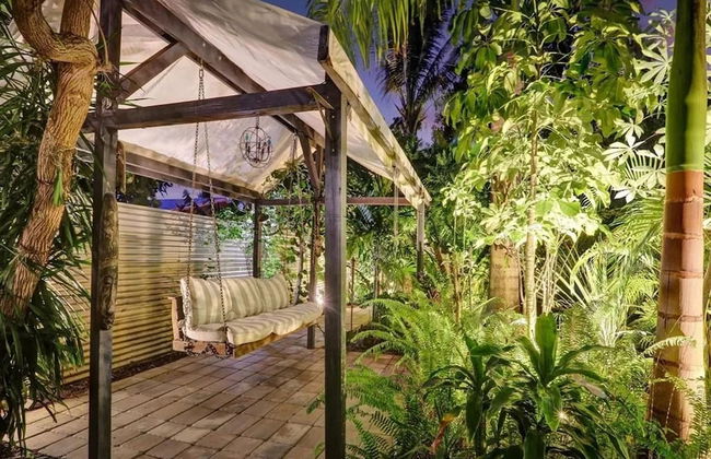 Buddha House 3BR 2BA Home -lush Backyard - Foto 26