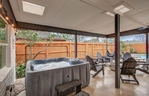 Spring Branch Getaway Feat 5BD Pool Hot tub - Foto 31