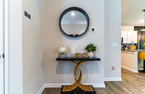 Special Deal! Raleigh Luxe Family Retreat, 15 Min to Downtown, Kids Gear, Fast WiFi for WFH, EV & Pet Friendly - Foto 46