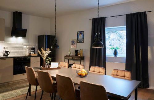 FOUNDRY - Business & Content Loft - 120 qm - Küche - Waschtrockner - Badewanne & Dusche - kostenloser Parkplatz - Smart TV - Foto 8