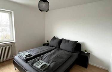 LOOT LARGE /Stadtrand /Parkplatz - Foto 7