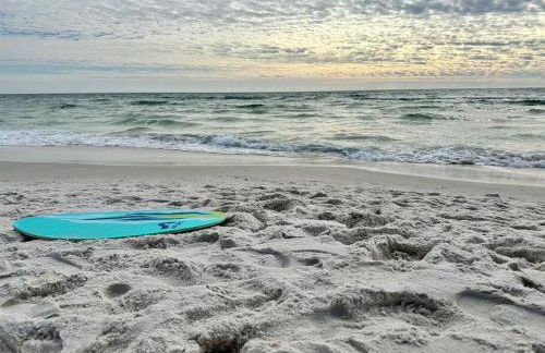 Treasure Palms - Golf Cart- Bikes - Arcade- Peloton- Near Rosemary - Community Pool - Foto 33